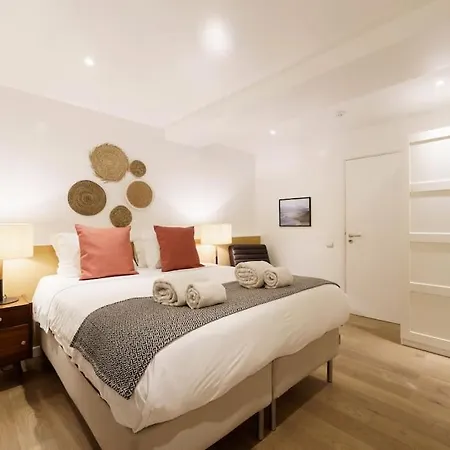 Apartment Charm With Patio Lisbon