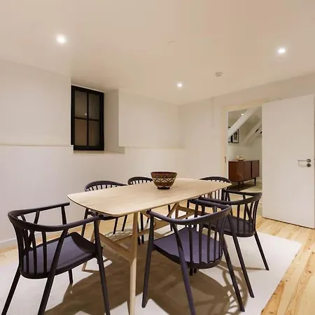 Charm With Patio Apartment Lisbon