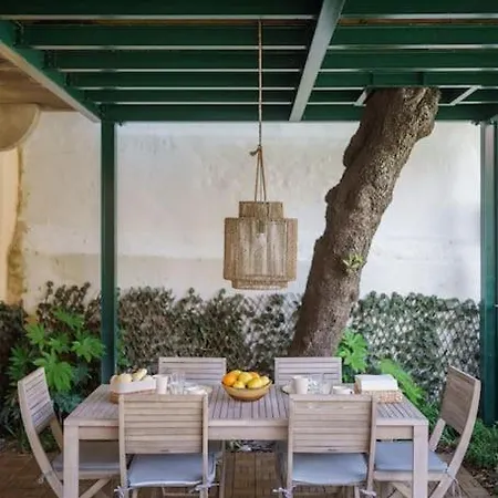 Charm With Patio Apartment