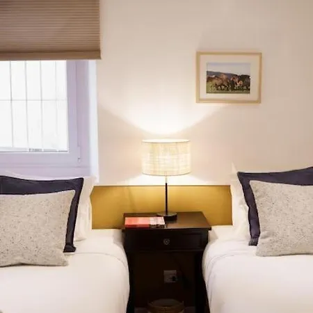 Charm With Patio Διαμέρισμα