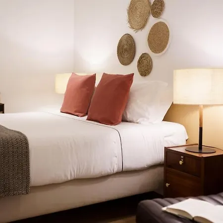 公寓 Charm With Patio *