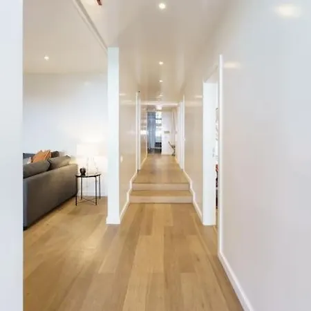 Charm With Patio 公寓 *